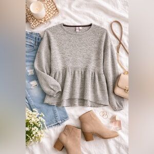 Francesca's Collections Women’s Heather Gray Blouse - Size XS EUC